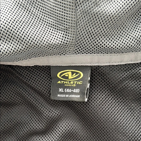 Athletic Works Black Windbreaker Jacket | Lightweight Hooded Zip-Up XL - Picture 4 of 8